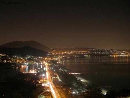 Luci della notte di Pozzuoli