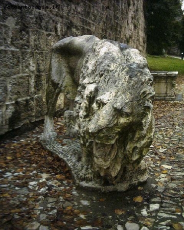 Brescia, salita al castello