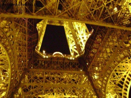 sotto la torre...