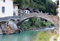 Valle d'Aosta...uno dei suoi ponti a Lillianes..