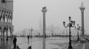 Prossima Foto: Venezia si risveglia