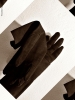 Prossima Foto: Gloves in black and white