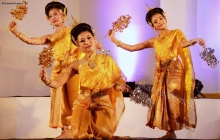 Foto Precedente: Danzatrici thai