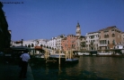 Prossima Foto: Venezia - in prossimit del Ponte di Rialto