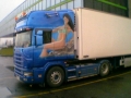Foto Precedente: donna su camion