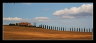 Foto Precedente: Casale e cipressi in Toscana