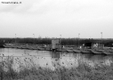 Prossima Foto: Ponte di barche b/n